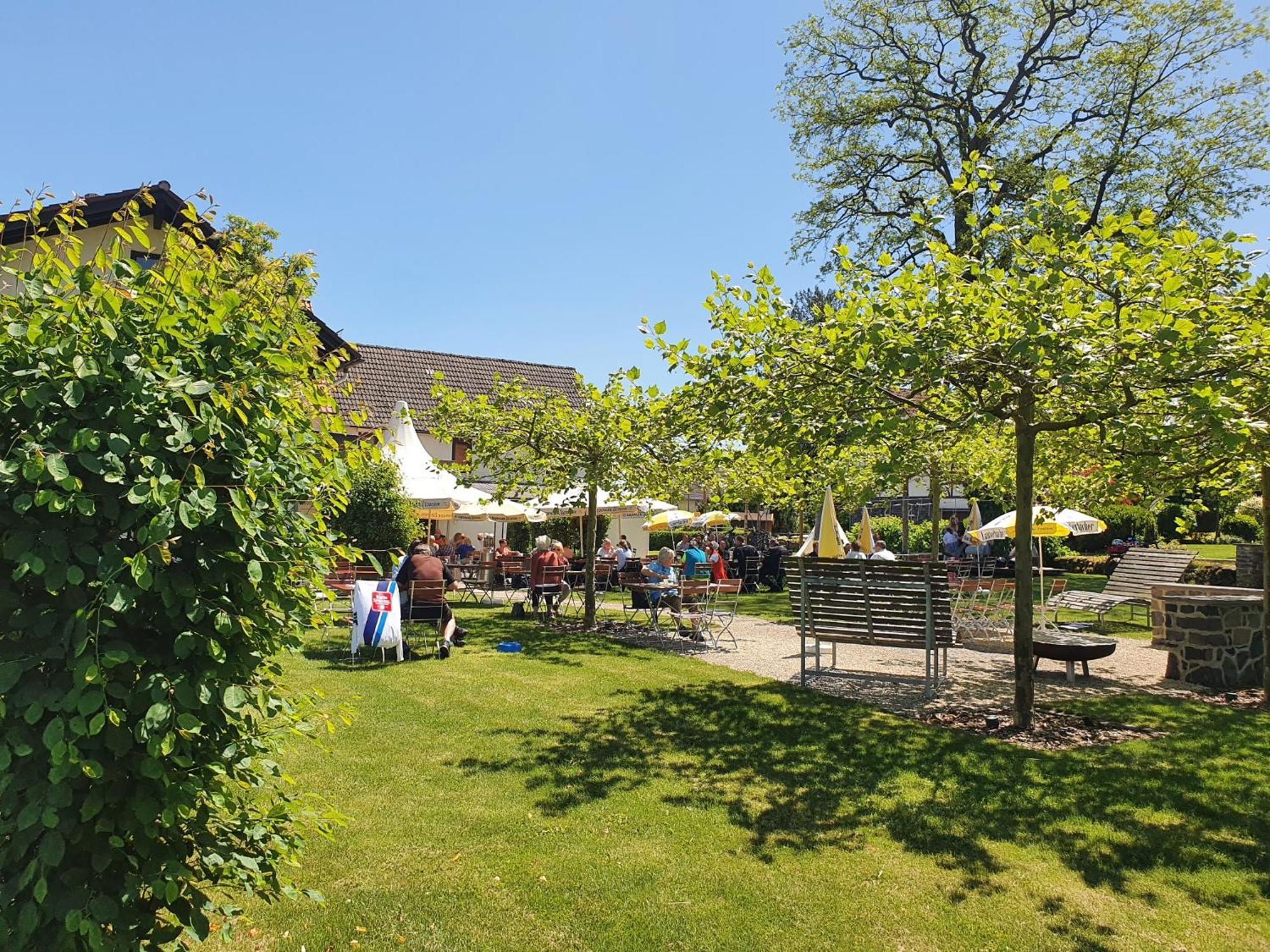 Deutsches Haus Hotel Restaurant Gastwirtschaft Biergarten Am Radweg Bermuthshain Ngoại thất bức ảnh